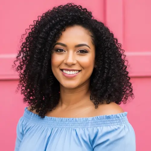 Diverse IG Profile Photo of a 35-Year-Old Woman