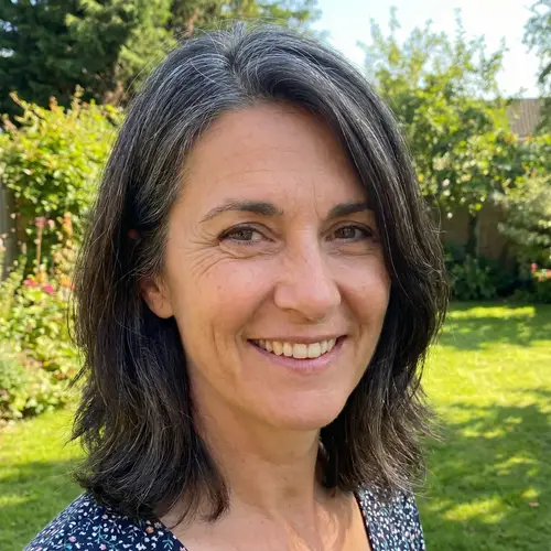 Transform Age: Woman Aged by 8-10 Years