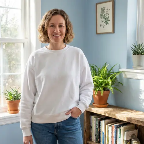 Stunning Middle-Eastern Woman in Blue Room | 8k Image f8.0 ISO 100