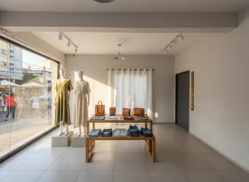 Women’s Clothing Store Ideas with Storage Solutions