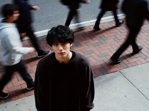 Cinematic Street Portrait: Capturing Stillness