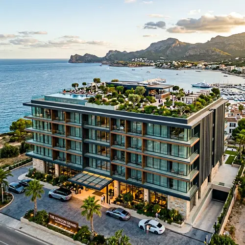 Luxury Modern Hotel with Rooftop Garden