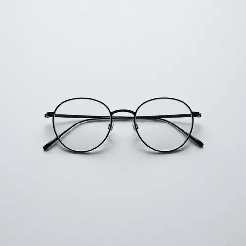 Minimalist Glasses: Essence of Serenity and Style