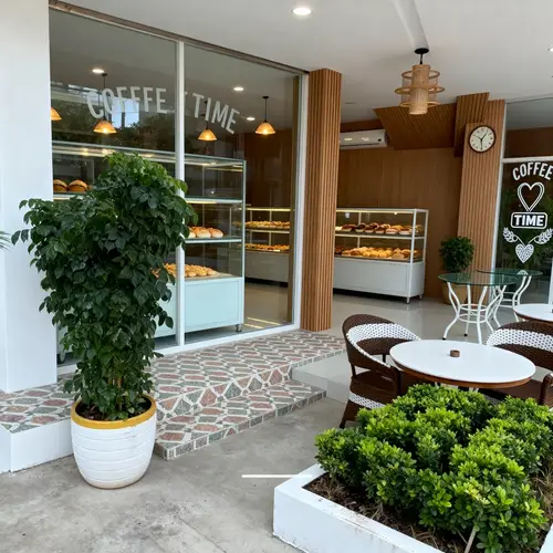 Modern Bakery Cafe Shop Decor Ideas