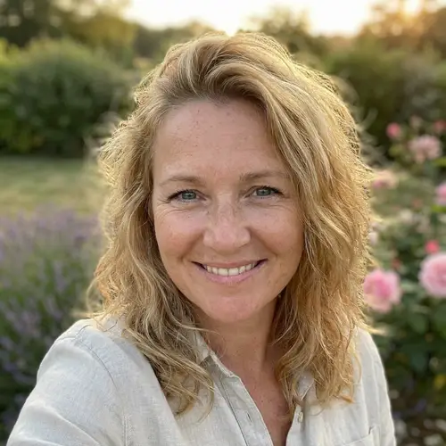 Stunning Selfie of a Sun-Kissed Blonde Model