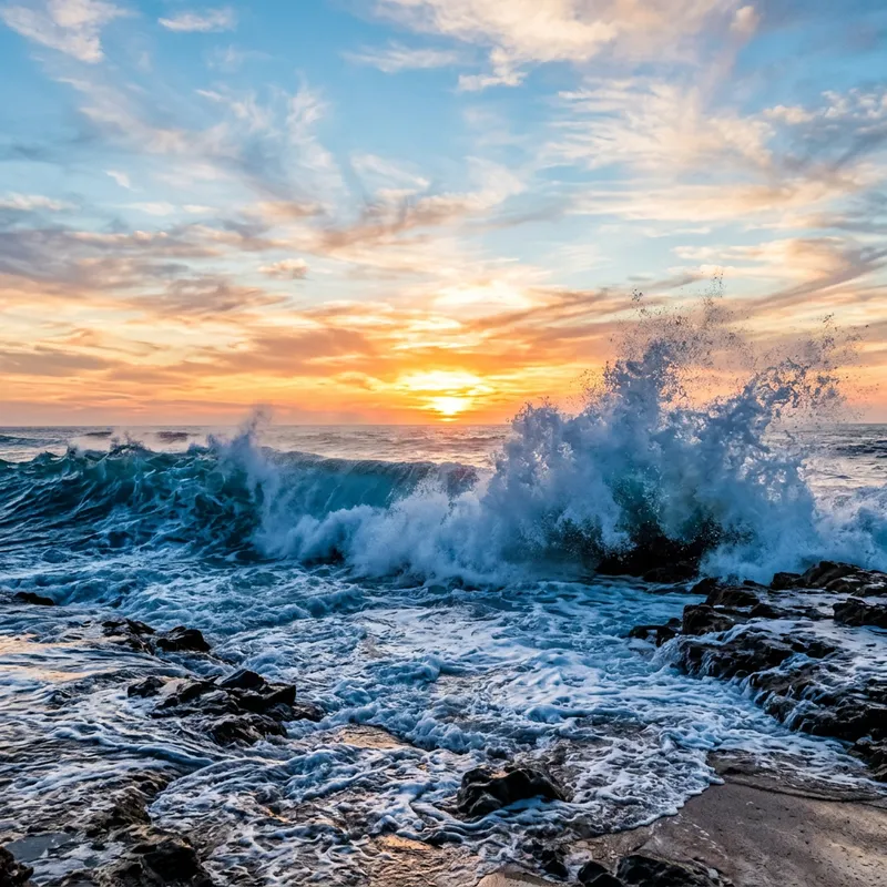 Breathtaking Ocean Waves | Abstract Beauty