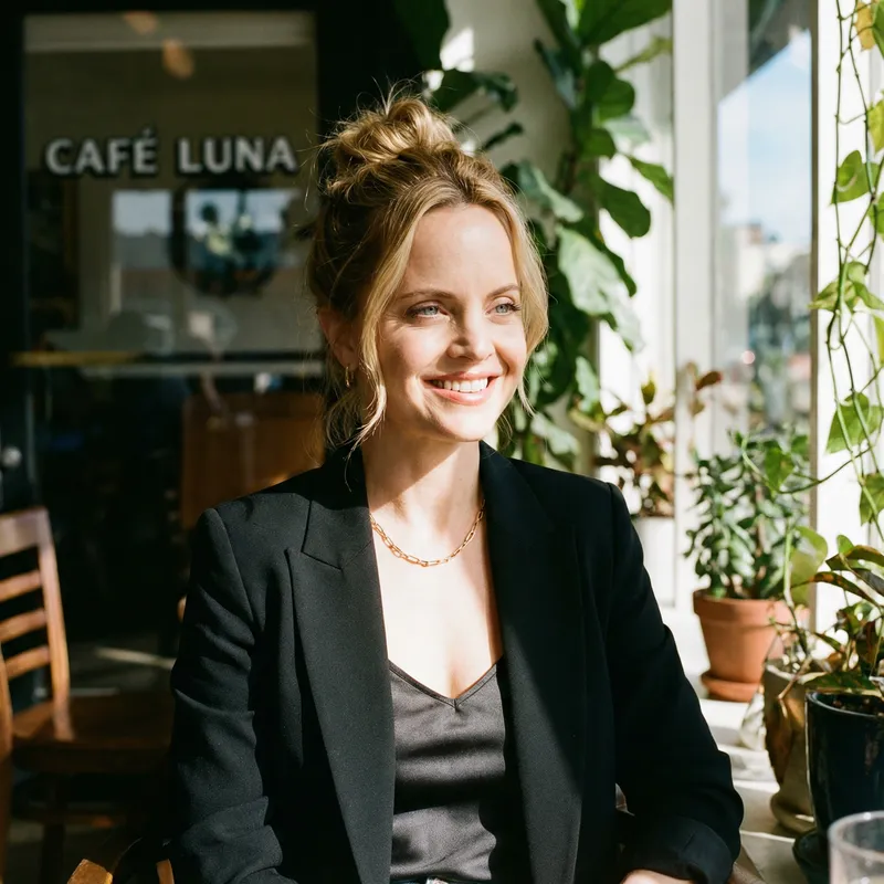 Elena Suvari: Biography and Filmography Insights