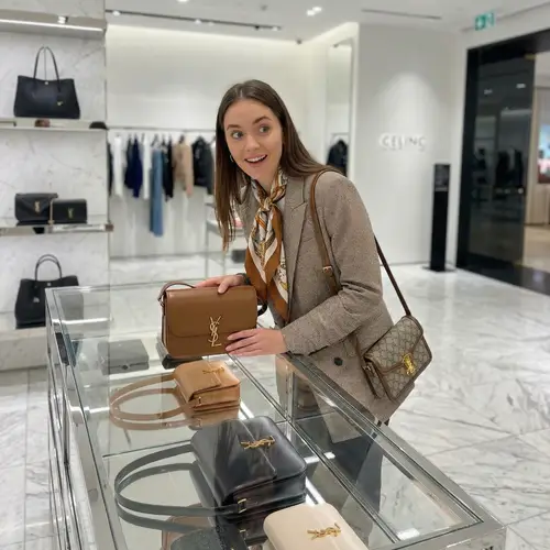 Luxury Fashion Boutique: Explore Designer Brands & Latest Purses