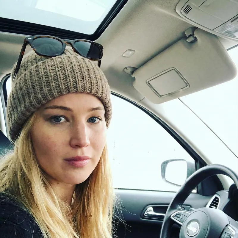 Jennifer Lawrence Car Selfie - Latest Snap