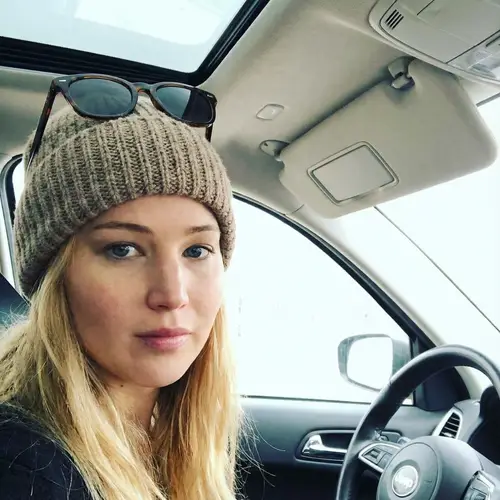 Jennifer Lawrence Car Selfie - Latest Snap