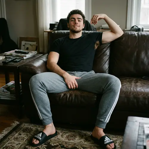 Confident Dominance: Luigi Mangione's Bold Posture