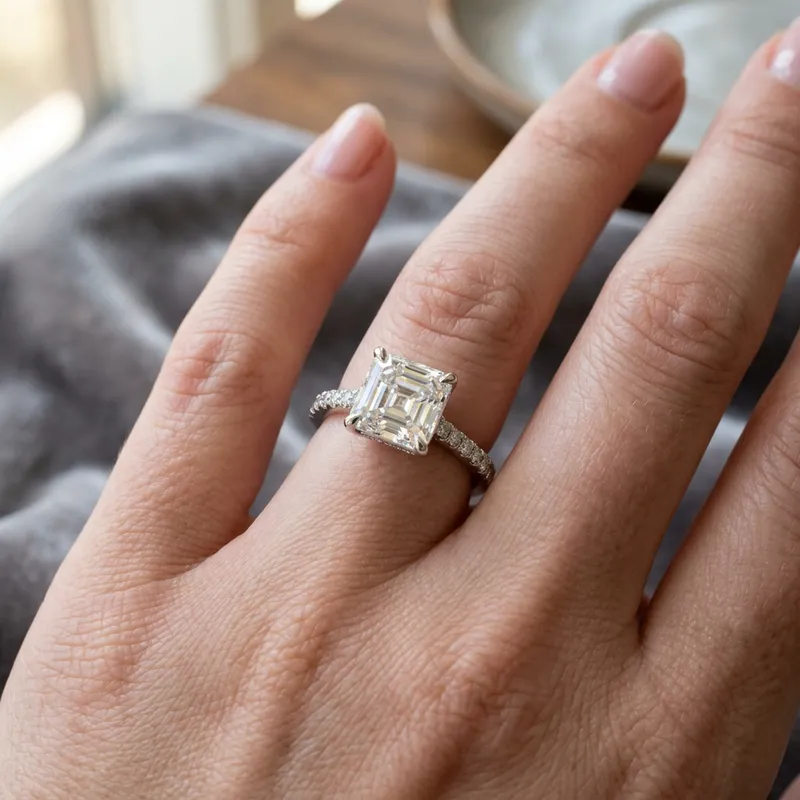 Elegant Square Shape Diamond Ring