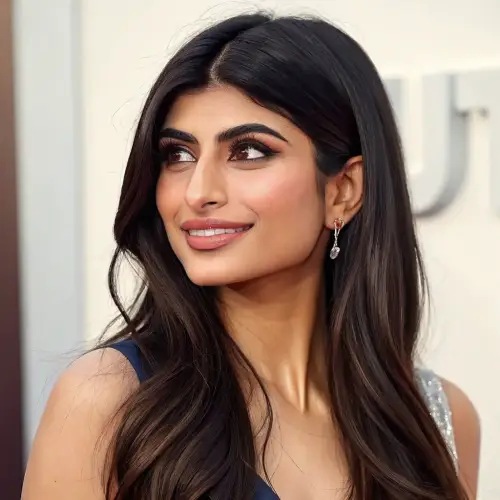 Beautiful Actress Inspired by Mia Khalifa