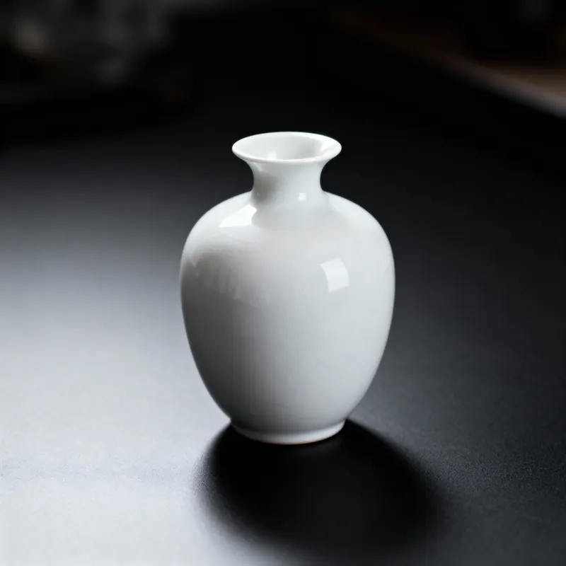 Elegant Minimalist Ceramic Vase Art Elegant Minimalist Ceramic Vase Art