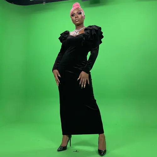 Classic 80s Gala Look: Queen of Rap Inspired Style