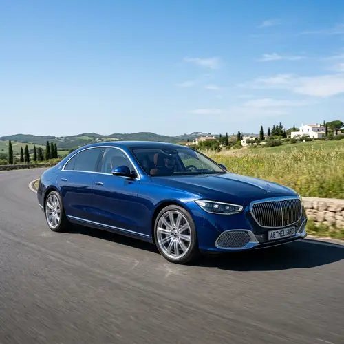 Luxury Mercedes-Style Car | High-End Manufacturer Design