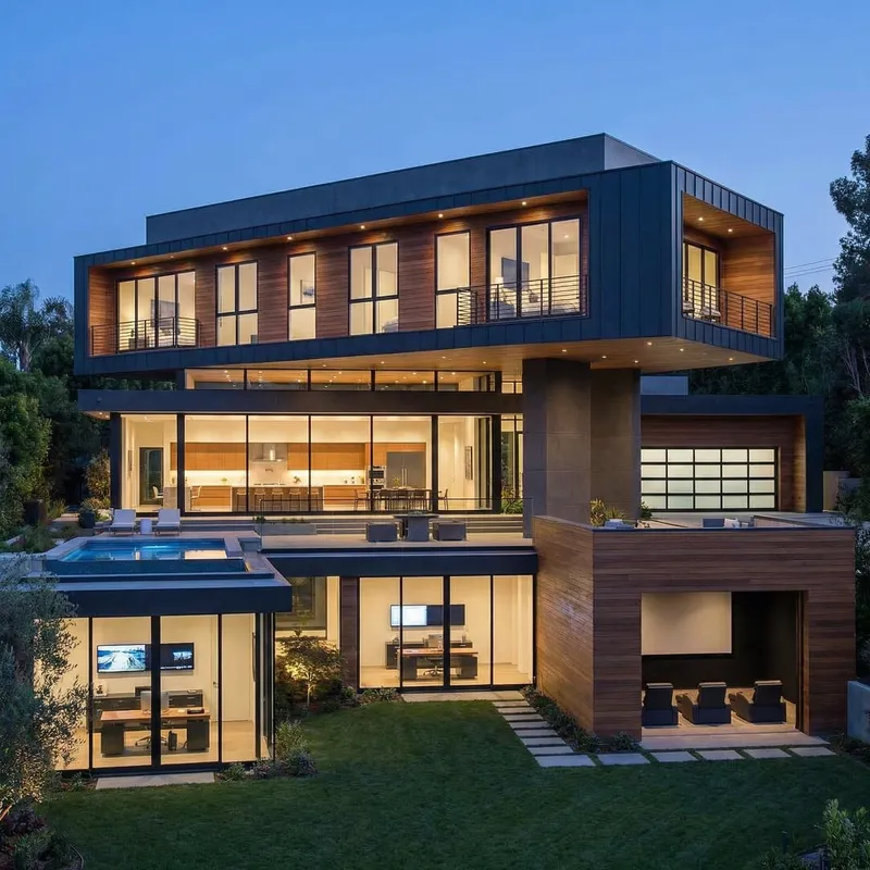 Luxurious 8-Bedroom Home with Modern Design Luxurious 8-Bedroom Home with Modern Design