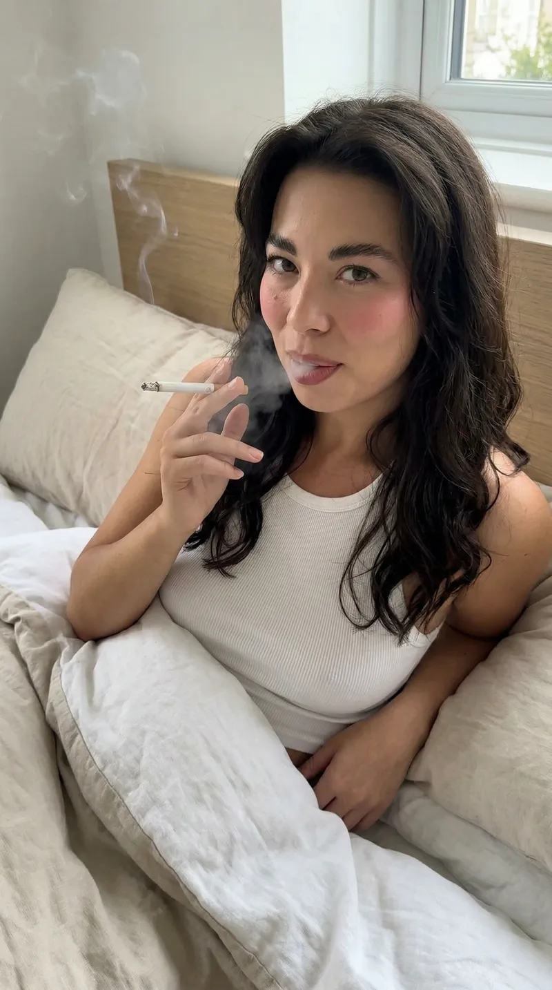 Sensual Moments: A Flirty Bedtime Smoke