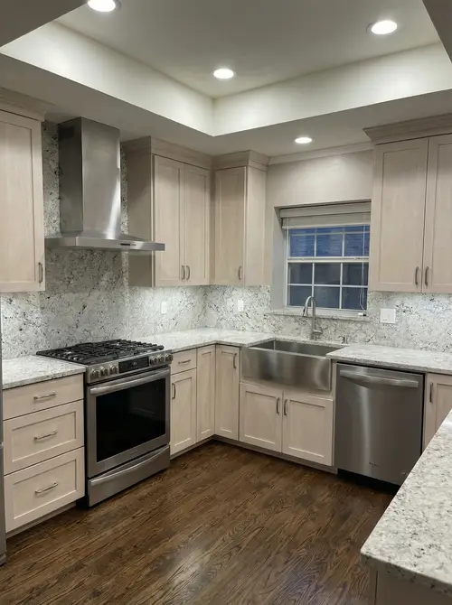 Kitchen Renovation: Gas Range, Modern Cabinets & More