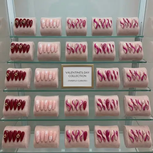 Valentine's Day Nail Designs: Exquisite & Creative Choices