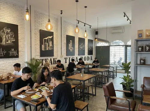 Minimalist Coffee Shop with Warm Atmosphere