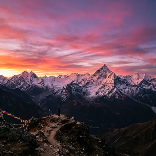 Breathtaking Himalayan Sunset: Majestic Peaks and Vibrant Sky