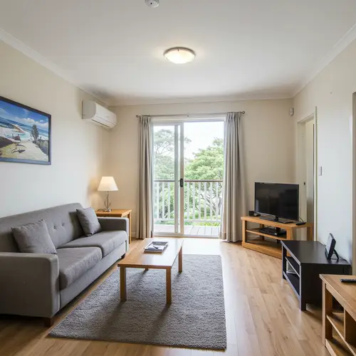 Spacious 4-Bedroom Family Accommodation for Long Stays