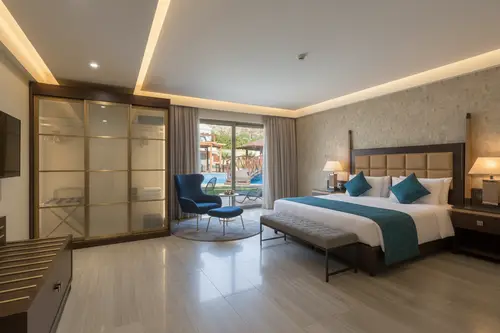 Modern Room Renovation for 3 - Luxury Hotel Style
