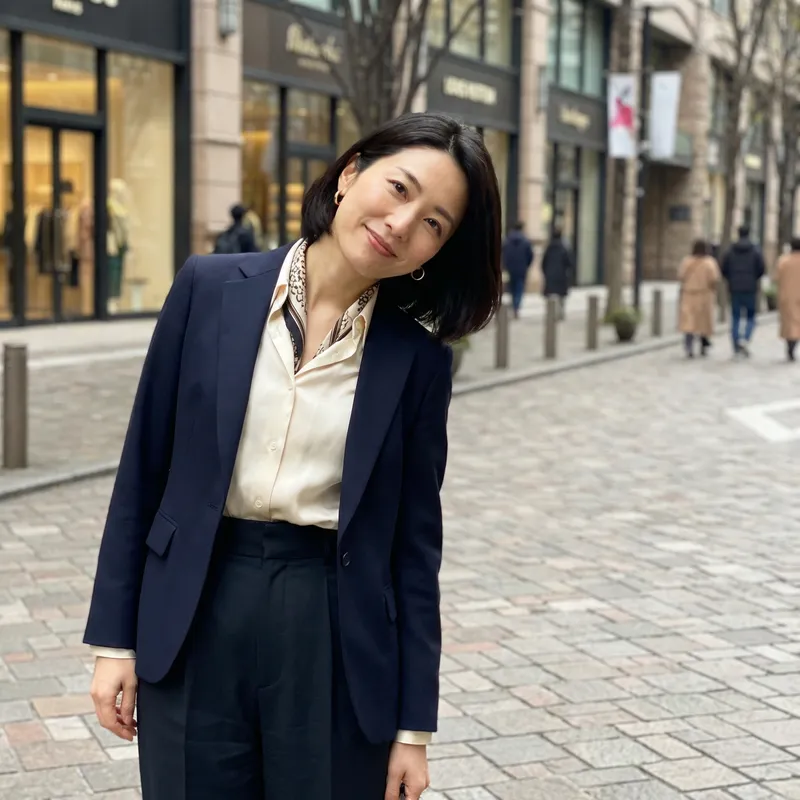 Elegant Bobbed Hair Beauty Resembling Kiko Mizuhara