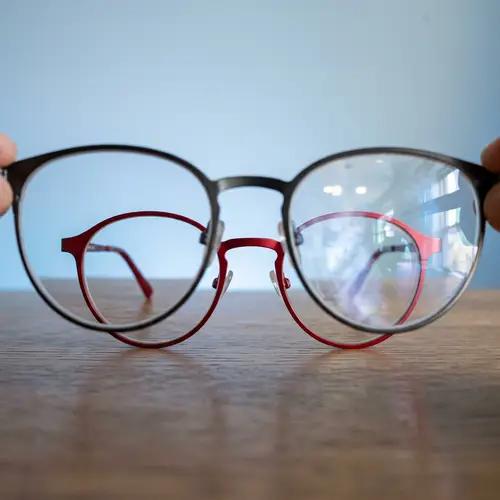 Clear Vision: Anti-Reflective Coating vs. Non-Coated Lens