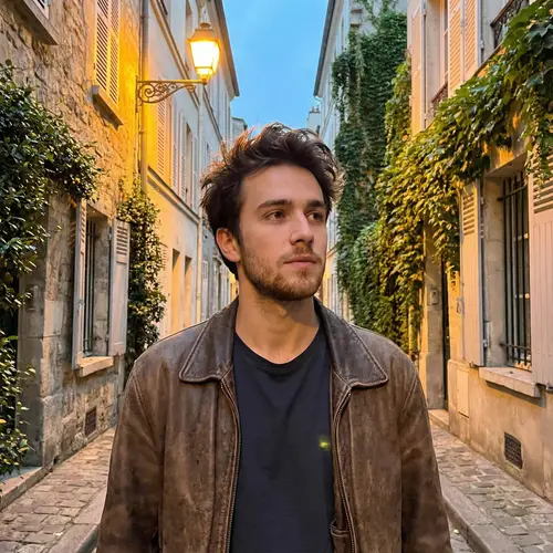 Charming European Alleyway Model Shoot