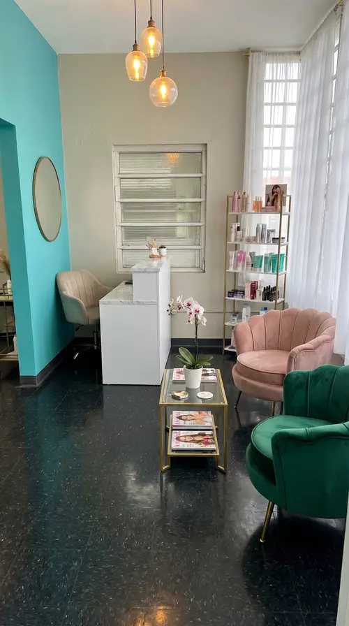 Beauty Salon Reception Area Design Ideas