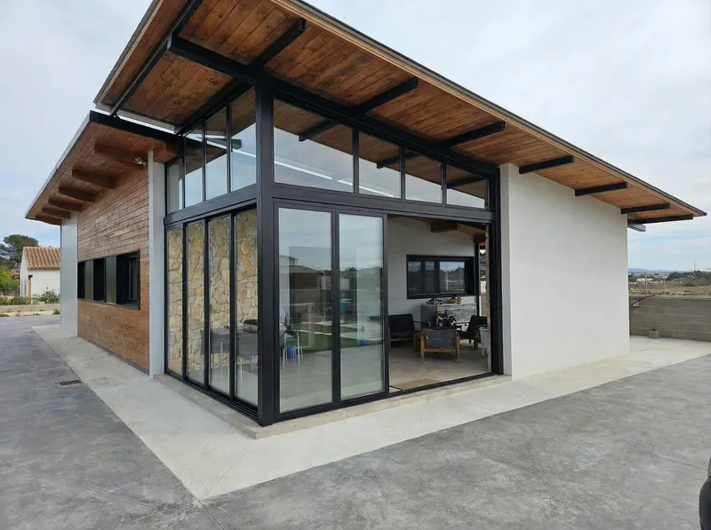 Stone Wall on Left Side of Porch Design