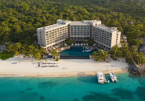 Luxury Hotel & Resort with Private Yacht Getaway