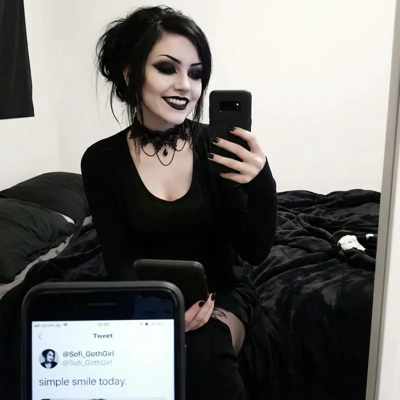 Goth Girl Sofi: Stunning Smiles & Style