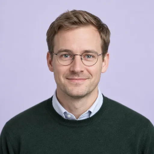 Sam, Research-Analyst