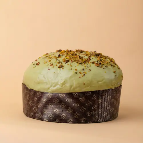 Centralized Cake Design for Perfect Presentation