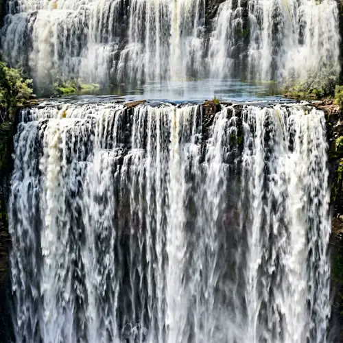 Majestic Waterfall: A Stunning 4K Photographic Capture