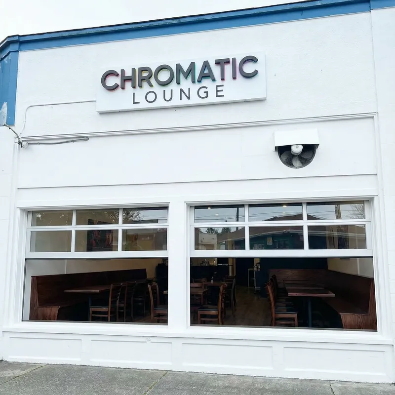 Stylish Chromatic Lounge Design Ideas