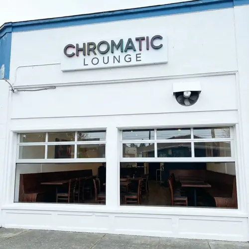 Stylish Chromatic Lounge Design Ideas