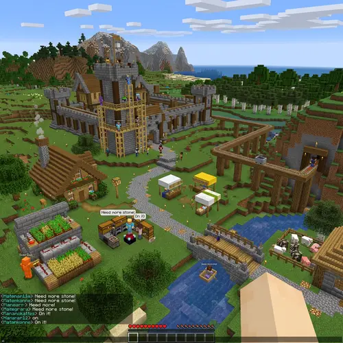 Dynamic Minecraft Server Landscape with Active Users' Creations