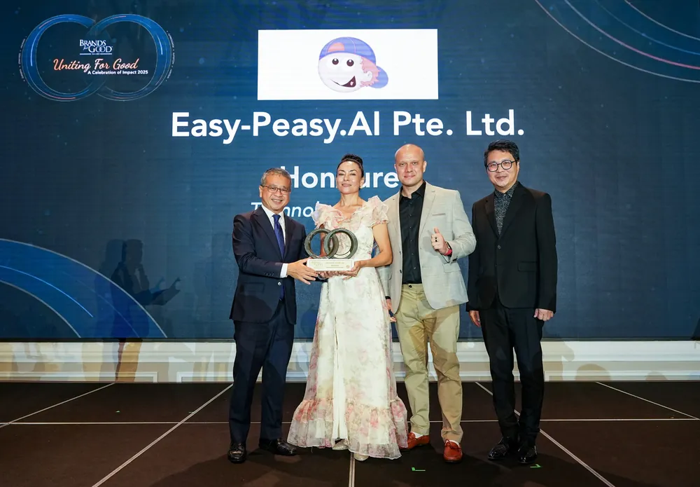 Marianna dan Dmytro di pentas Brands For Good Awards 2025